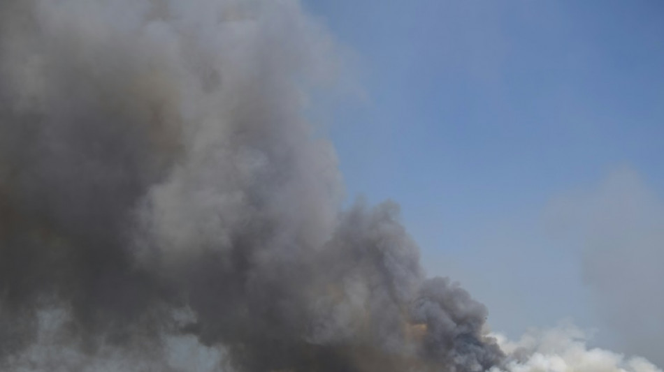L'incendie dans la for&ecirc;t de Broc&eacute;liande "contenu aux deux tiers"