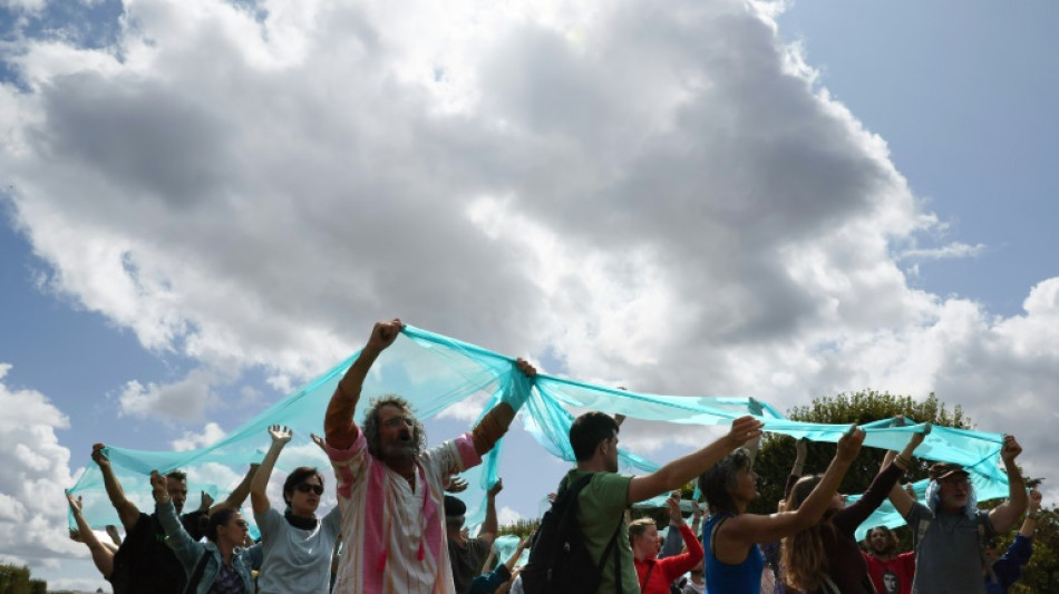 Sainte-Soline: l'organisation des manifestations interdites en proc&egrave;s