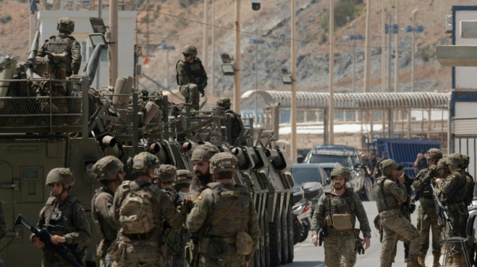 Enfrentamientos en Ceuta en nuevas protestas, casi un mes despu&eacute;s de la entrada de migrantes