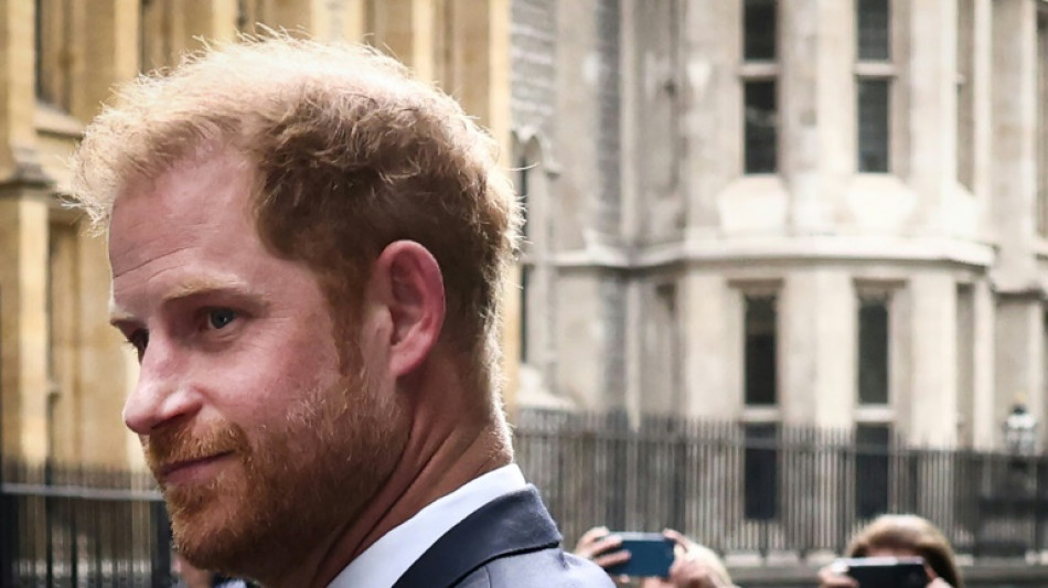 Pr&iacute;ncipe Harry ataca tabloides no segundo dia de julgamento hist&oacute;rico