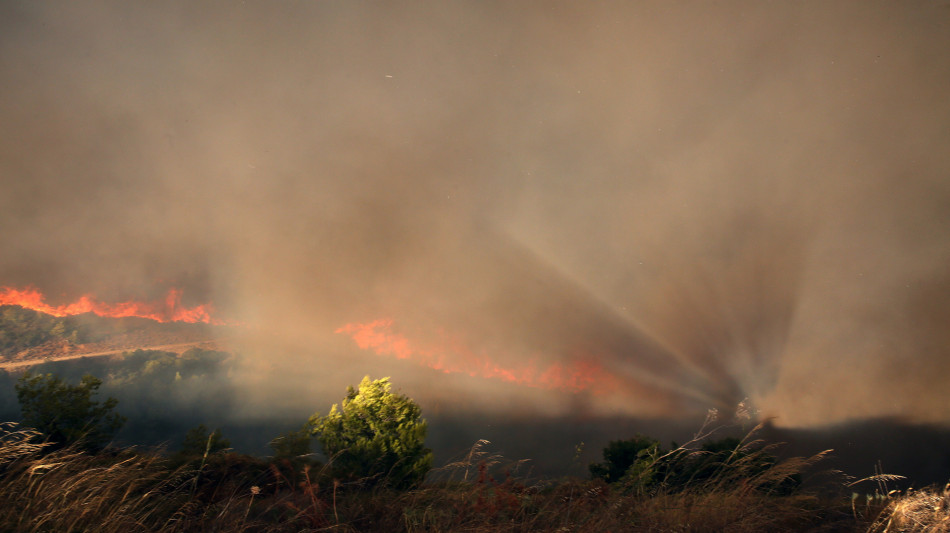 Evacuata la citt&agrave; di Maratona in Grecia per gli incendi