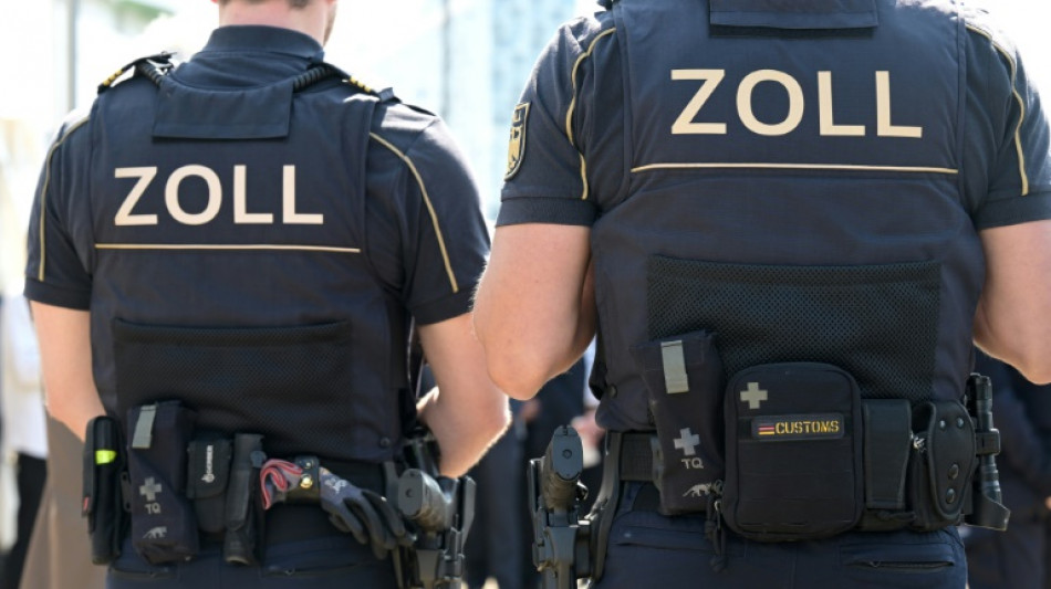 Zoll beschlagnahmt in Duisburger Hafen halbe Tonne Kokain