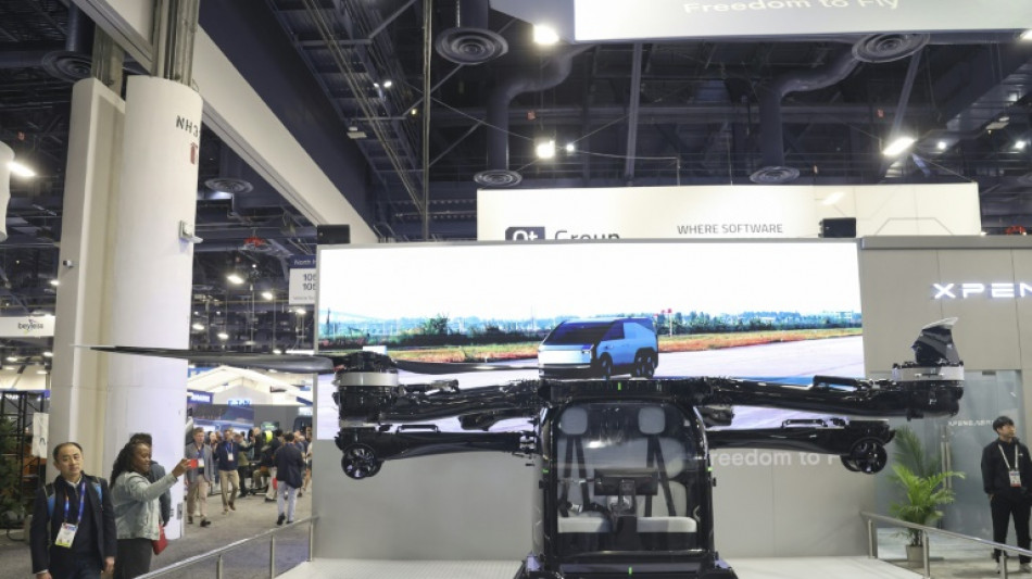 Au salon CES, la tech chinoise inqui&egrave;te mais pas affol&eacute;e par les droits de douane de Trump