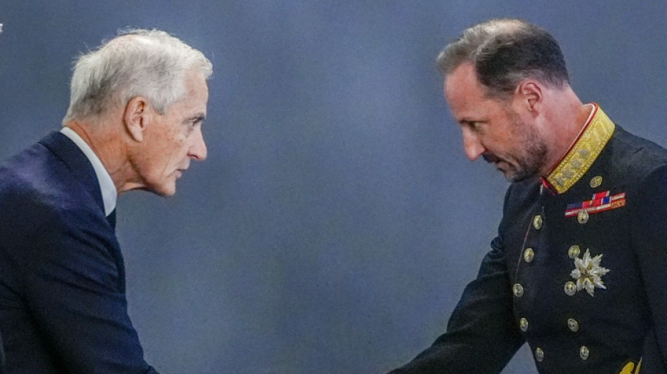 Una Noruega en duelo abre una nueva era bajo el reinado de Haakon VIII