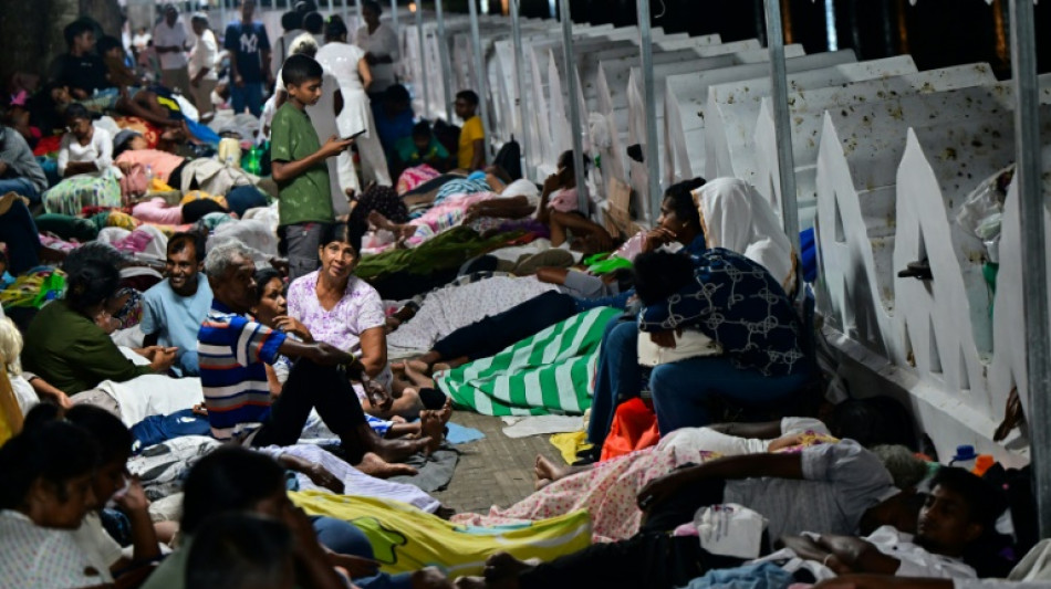 Sri Lanka: des milliers de p&egrave;lerins pour une exposition exceptionnelle d'une relique de Bouddha