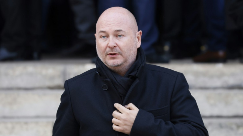 Vis&eacute; par une enqu&ecirc;te pour viol, Cauet porte plainte pour d&eacute;nonciation calomnieuse