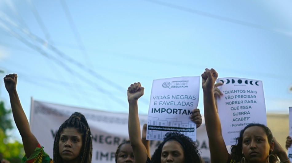 Brésil: Jacarezinho, peur sur la favela un an après le massacre