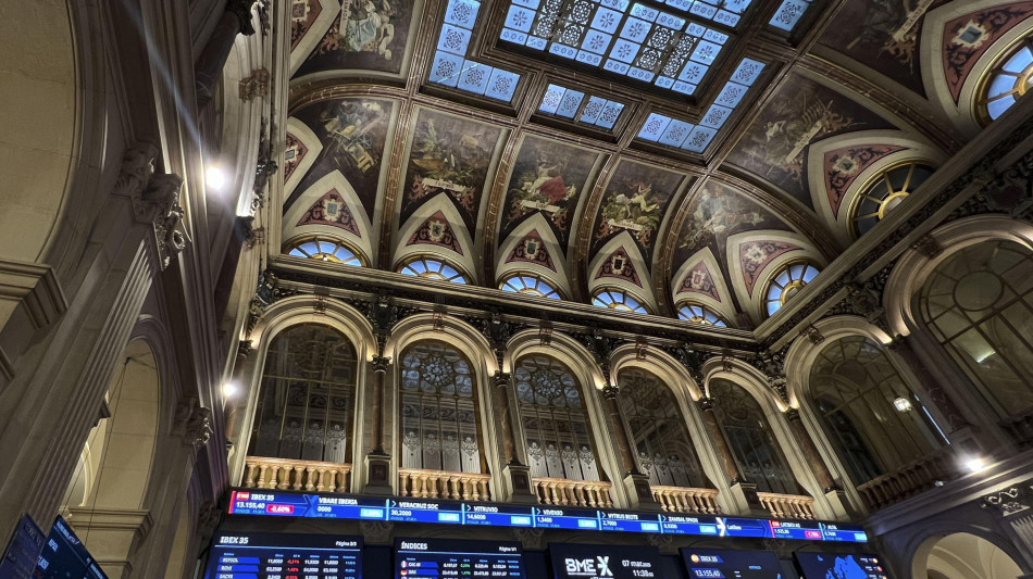 Borsa: l'Europa riduce il calo, Milano -1,3% con le cedole
