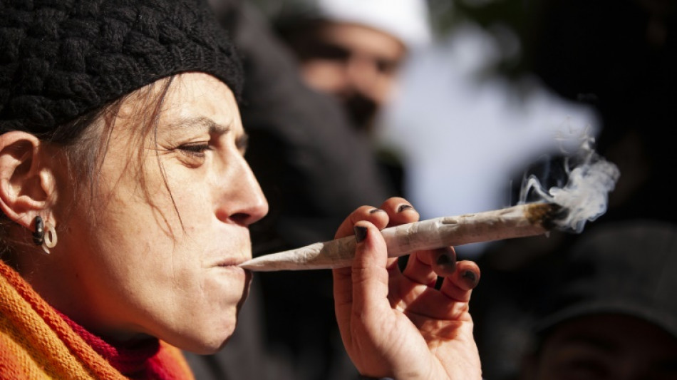 La marihuana puede dañar los pulmones más que el tabaco, según estudio
