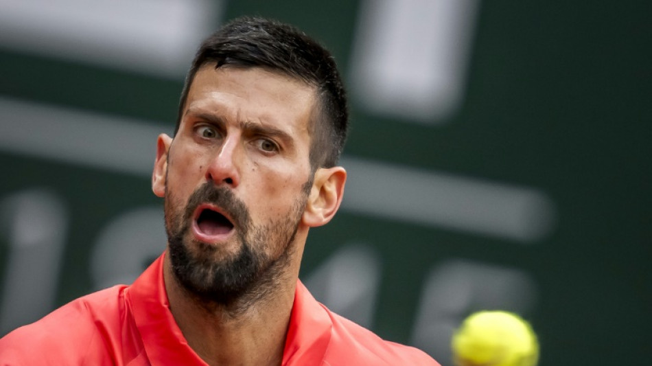 Djokovic avan&ccedil;a &agrave; final em Genebra e vai lutar por seu 100&ordm; t&iacute;tulo