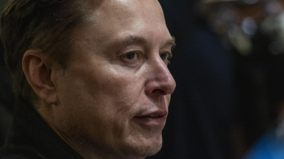 Musk contro Apple, favorirebbe OpenAI su iPhone
