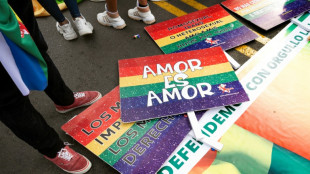 Protestos no Peru por decreto que define transexualidade como transtorno mental
