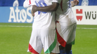 Calcio: Kean rassicura, 'torner&ograve; molto presto, forza azzurri'