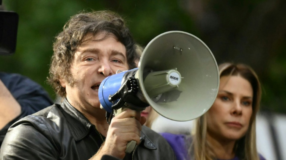 Peso argentino sob press&atilde;o apesar de ajuda dos EUA na reta final das elei&ccedil;&otilde;es legislativas