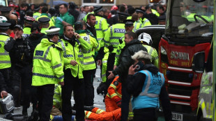 Quatro pessoas em estado grave ap&oacute;s atropelamento durante comemora&ccedil;&otilde;es do Liverpool