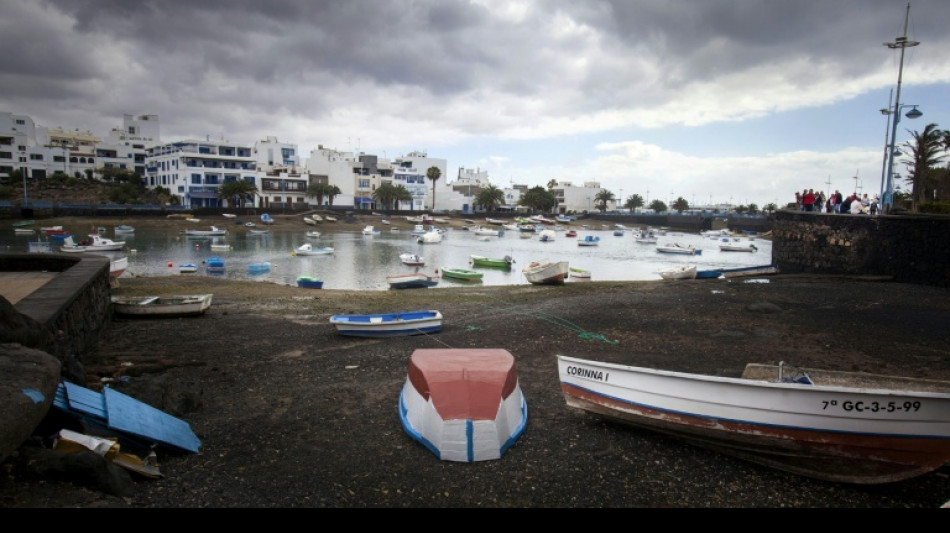 Remolcan a España una embarcación en la que se hallaron 49 polizones
