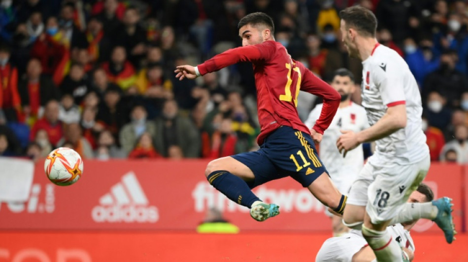 Espa&ntilde;a gana a Albania sobre la campana en su regreso a Catalu&ntilde;a