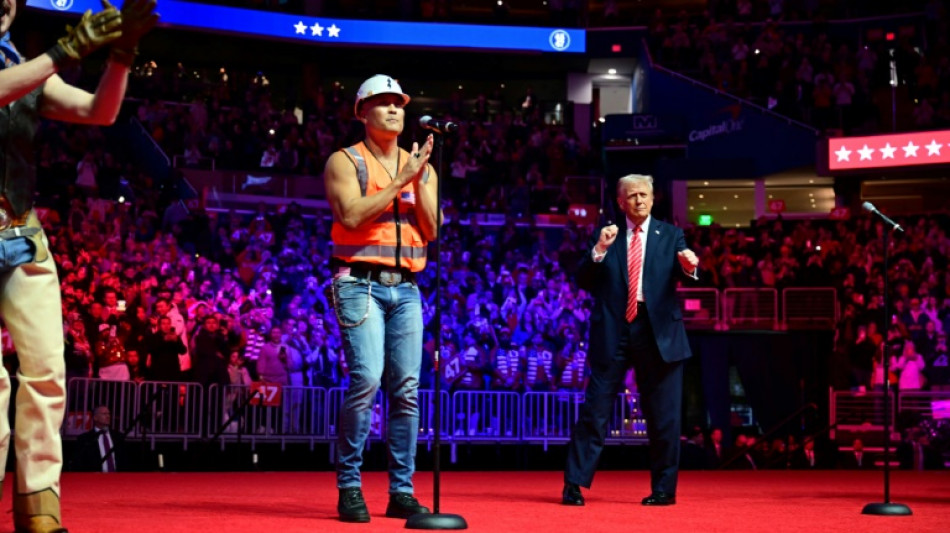 Schwulenhymne zum Amtsantritt: "Y.M.C.A." f&uuml;r Donald Trump