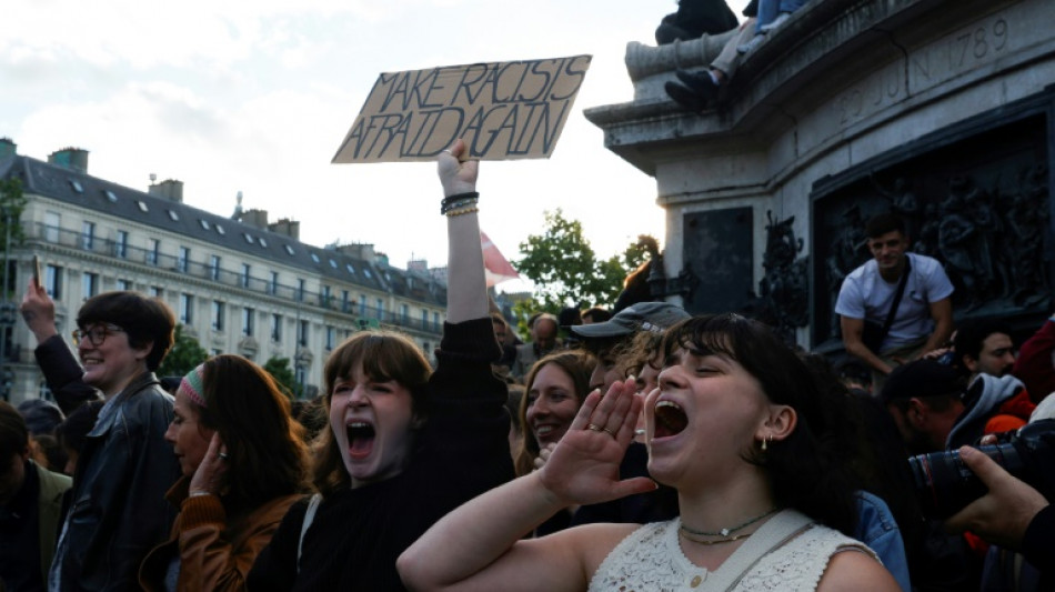 "Extr&ecirc;me droite aux portes du pouvoir": des milliers de manifestants rassembl&eacute;s dans plusieurs villes de France