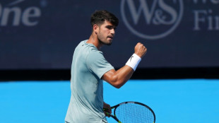 Alcaraz sofre mas vence Rublev e vai &agrave;s semifinais em Cincinnati