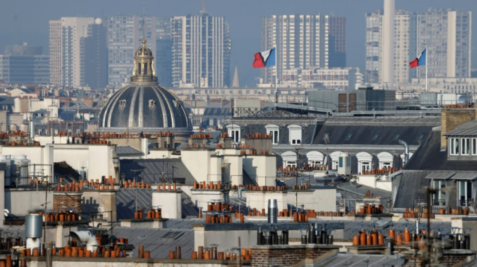 Parisians hot under the collar over A/C in apartments