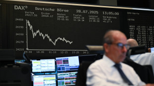 Borsa: l'Europa chiude in vista della Fed, dollaro debole
