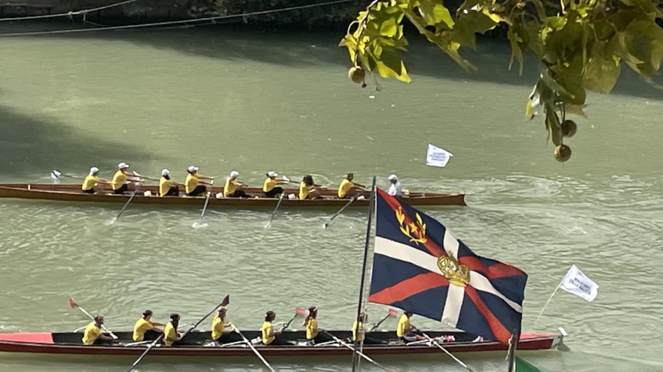 Riparte la Vogalonga Tiberina, Tevere sar&agrave; 'invaso' da 50 barche