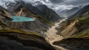 Nepal-Tibet flood toll reaches 584 as more than 2,400 remain missing