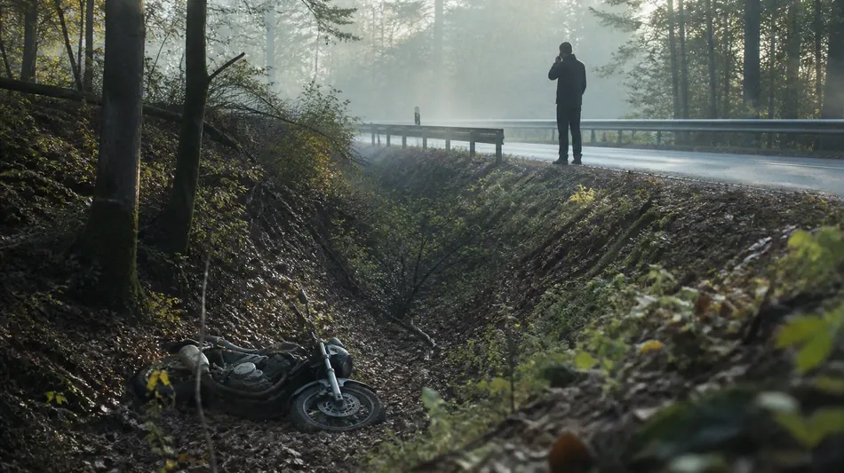 Motorradwrack nach mehr als zehn Stunden im Wald entdeckt