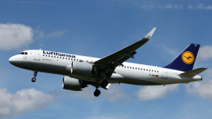 Lufthansa anuncia un plan de ahorro tras perder 734 millones de euros en el primer trimestre