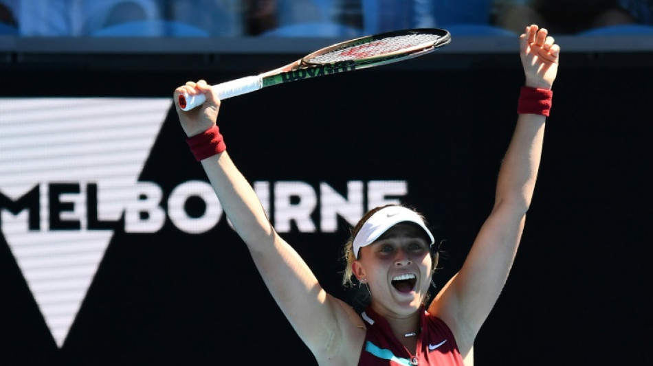 Badosa aplaca la rebeli&oacute;n de la joven Kostyuk para pasar a octavos en Australia 