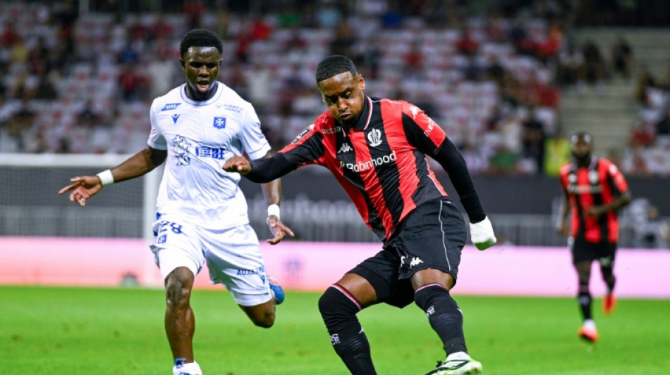 Meio-campista dominicano Pablo Rosario deixa Nice e assina com Porto