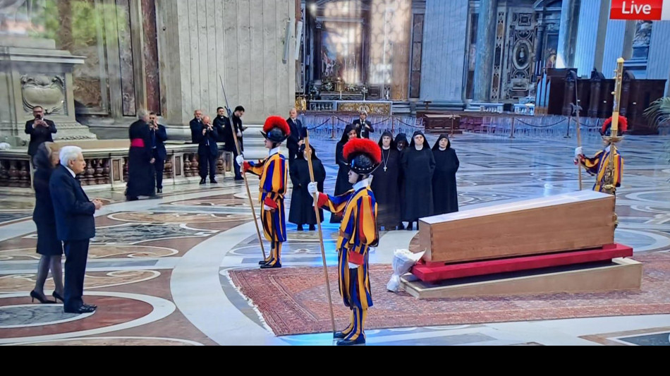 Vaticano, ai funerali presenti oltre 250mila persone