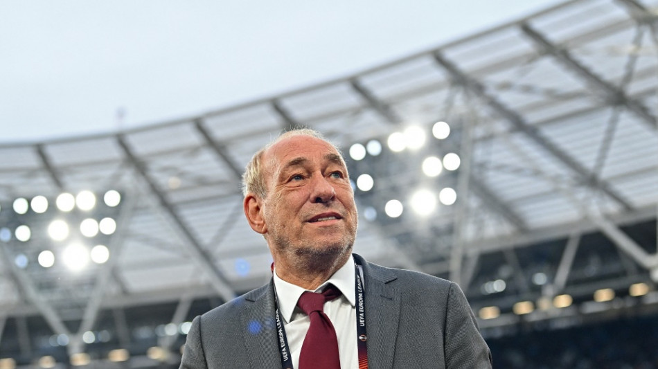 Fischer kritisiert mediale &Uuml;berdosis an Fu&szlig;ball