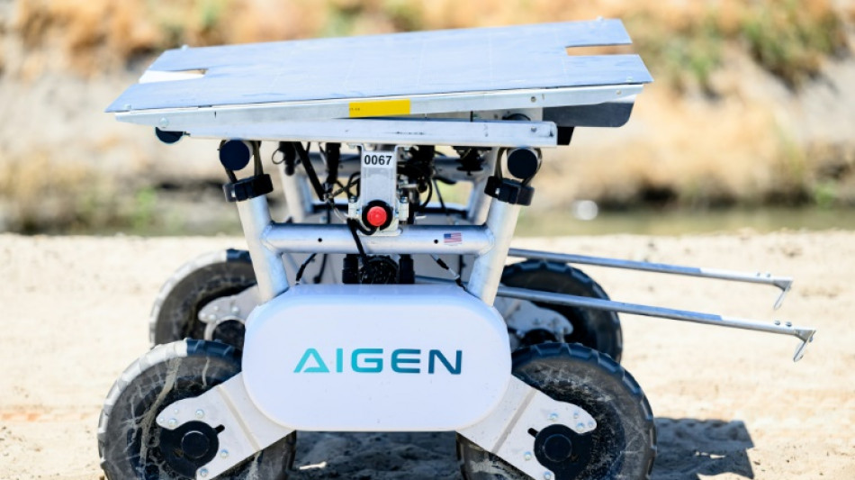 En Californie, des robots d&eacute;sherbants pour limiter l'utilisation des pesticides
