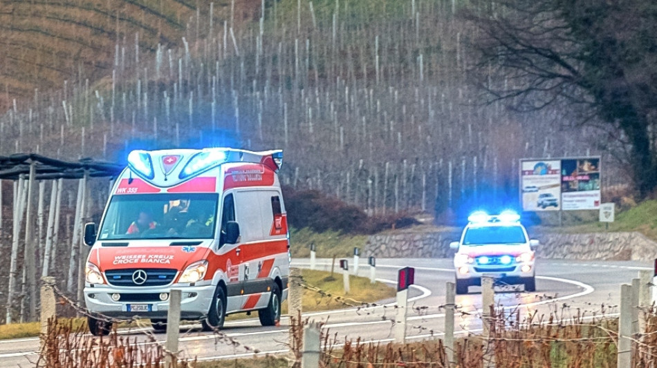 ++ Ambulanza contro un tir, due morti sull'A22 ++