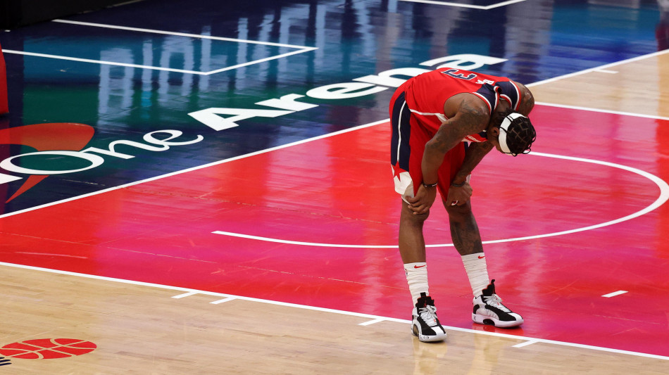 Nba: Sacramento vede i play-in, Miami facile con i 76ers