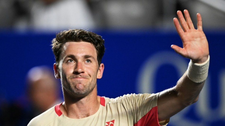 Ruud keeps Barcelona Open defence on course