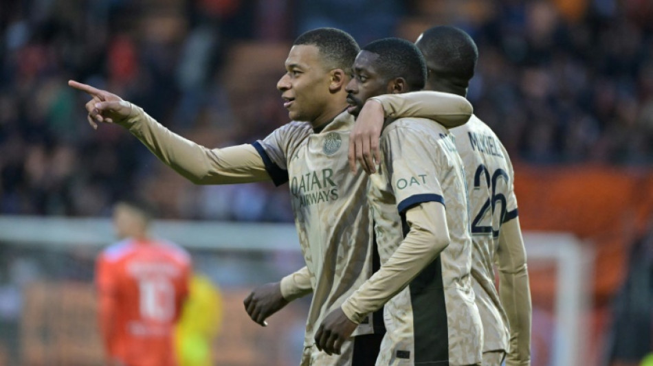 Monaco vence e adia t&iacute;tulo do PSG, que goleia Lorient (4-1)