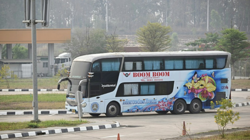 Centres de cyberfraude: la Birmanie rend un premier groupe de travailleurs &agrave; la Chine, via la Tha&iuml;lande