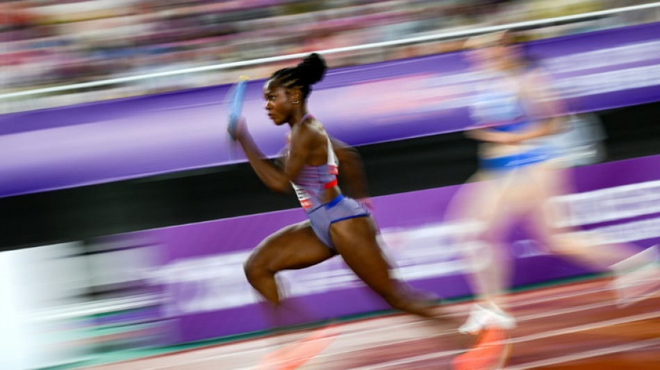 Eduan, Simbine shine at world relays