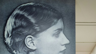 Mannequin, artiste, photo-reporter: &agrave; Paris, les mille vies de Lee Miller