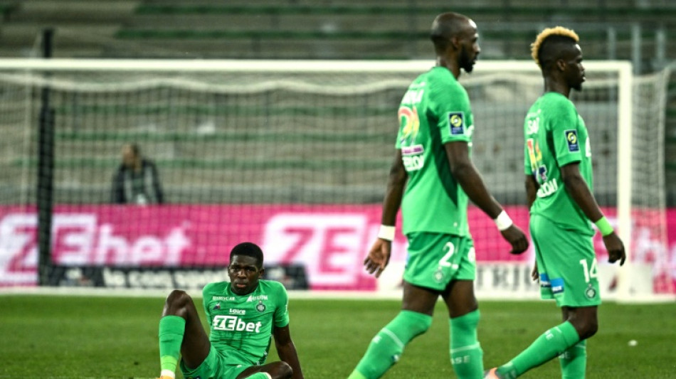 Ligue 2: &agrave; huis clos, Saint-Etienne d&eacute;&ccedil;oit encore