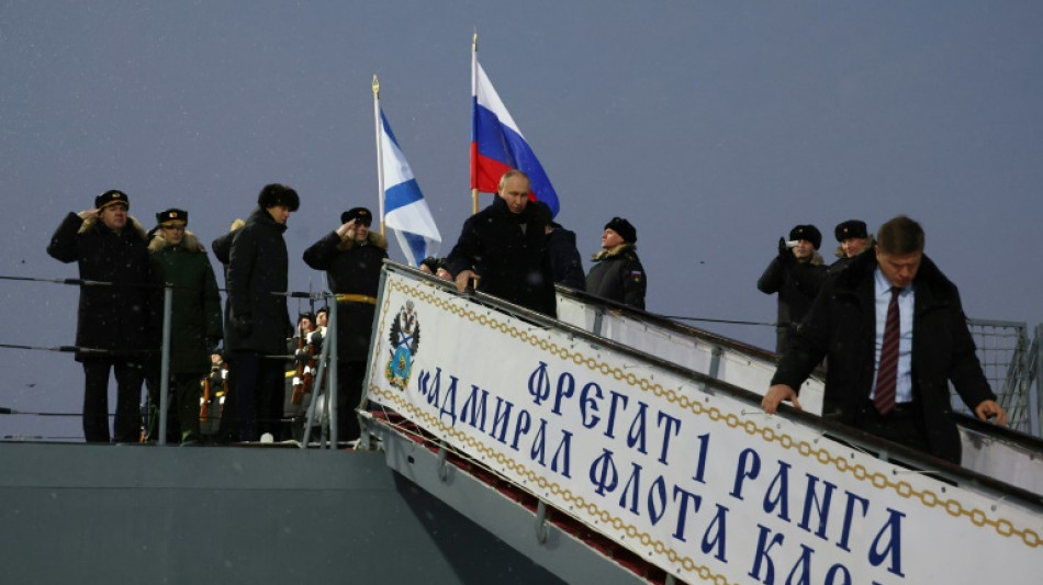 Russlands Präsident Putin weiht zwei neue Atom-U-Boote ein