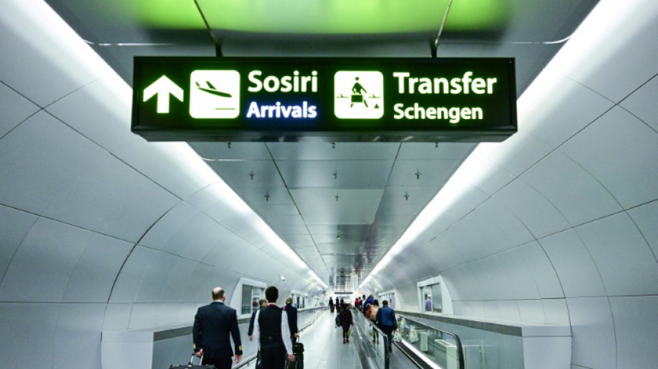 EU states look to trim compensation for flight delays