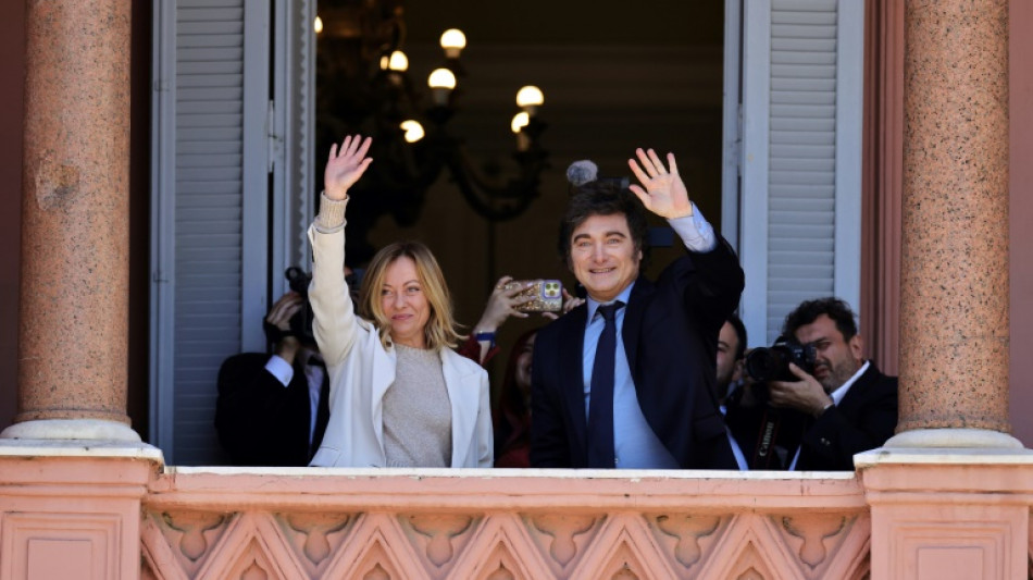 Presidente argentino planeja ir a It&aacute;lia em dezembro e Davos em janeiro