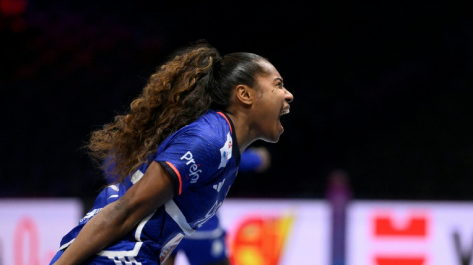 Mondial de hand: les Bleues prennent une revanche étincelante pour aller en demies