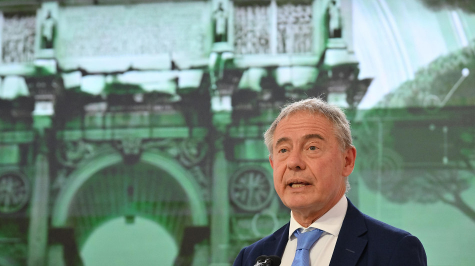 Urso, 'su ex Ilva interferenze per far fallire il negoziato'