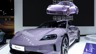 Porsche prev&ecirc; parar de produzir o Taycan, seu &uacute;nico modelo 100% el&eacute;trico, at&eacute; 2030