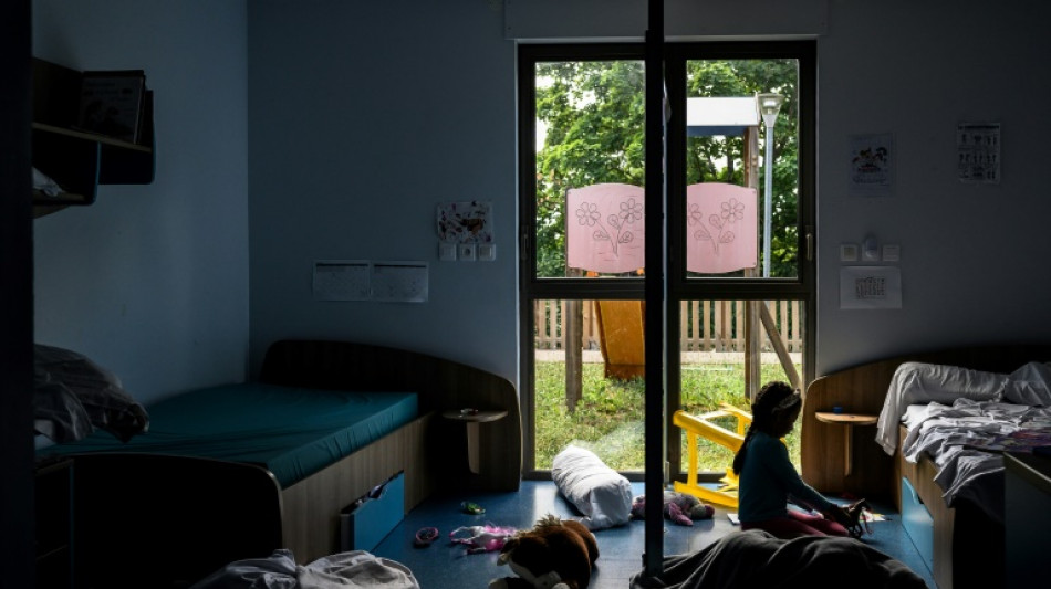 Une commission d'enqu&ecirc;te parlementaire tire la sonnette d'alarme sur l'aide sociale &agrave; l'enfance